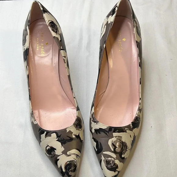 Kate Spade black floral heels size 10b - Picture 3 of 7